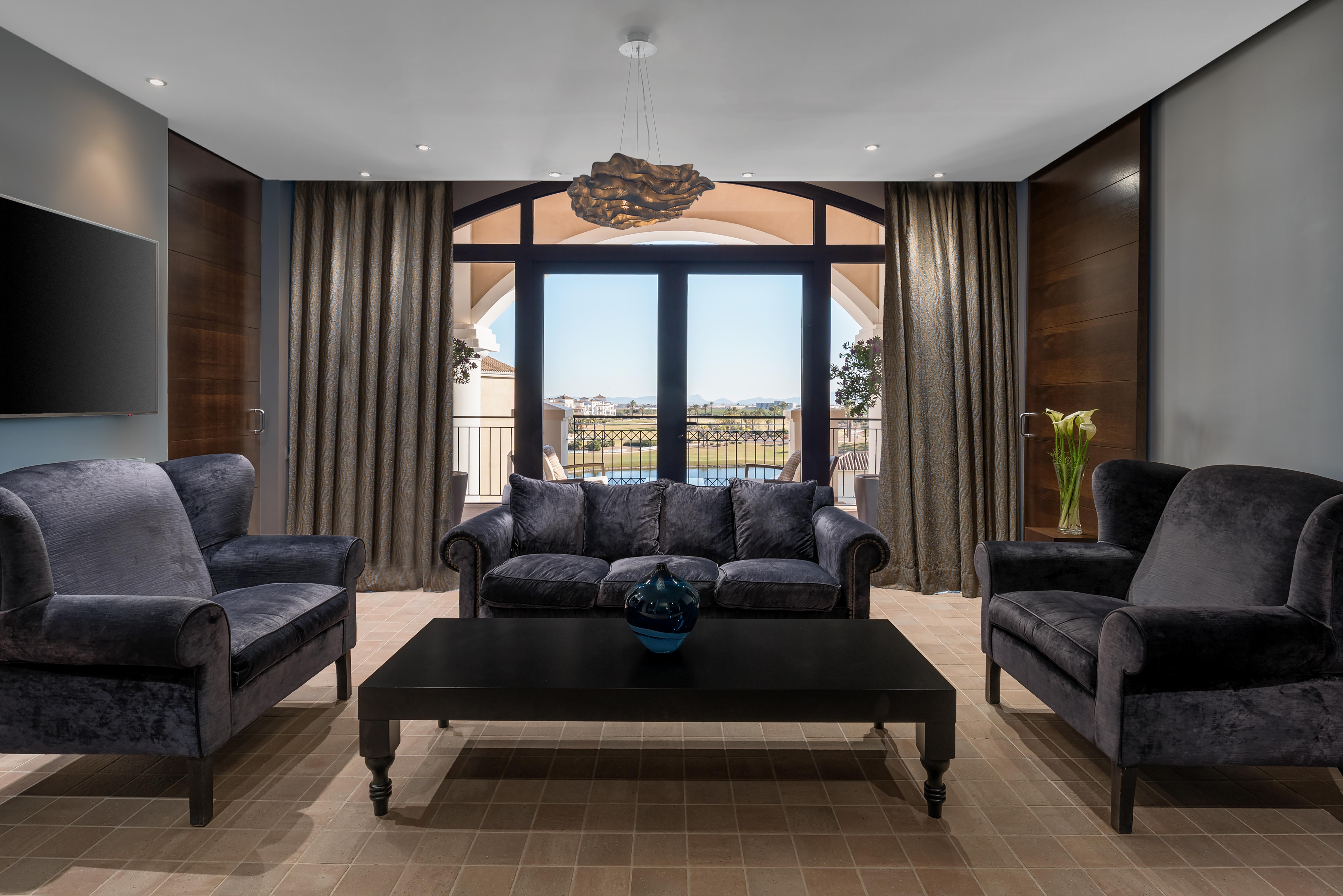 Doubletree By Hilton La Torre Golf Resort Roldan Exterior photo The interior of the hotel