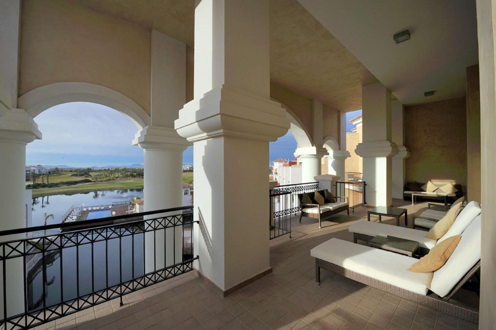 Doubletree By Hilton La Torre Golf Resort Roldan Exterior photo The Royal Mirage